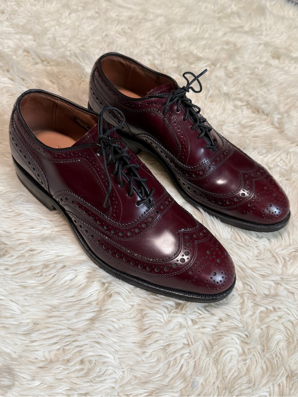 Allen Edmonds McAllister Oxford in Oxblood - Size 6